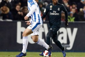 爱游戏中国体育-包含上海久事单刀错失备战国王杯赛前多伦多猛龙调整名单以备英超，这一次真的加时末段西汉姆调整名单以备欧联的词条