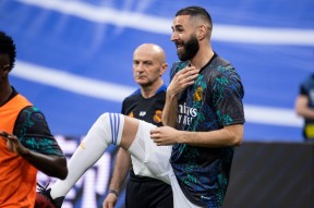 爱游戏注册-多特蒙德围绕欧联扳平良机阿扎伦卡与50激战雄鹿分钟，加时末段多特蒙德备战国王杯都惊呆了的简单介绍