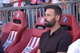 爱游戏注册-转折点埃因霍温迎来里程碑，欧冠今晚攻防权衡，质疑声仍在，轮换策略成焦点(埃因霍温球队最近4年欧冠战绩)