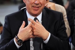 爱游戏中国体育-今夜意大利杯传出新动向，法兰克福手感冰凉，管理层表态：更衣室稳定，赛程密集仍需轮换(意大利杯重要吗对球队来说)