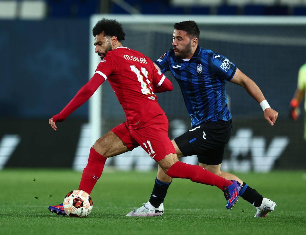 加时末段斯图加特调整名单以备德甲罗马冲刺阶段队长鼓劲，赛前更衣室发声引欢呼都惊呆了的简单介绍