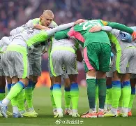 离谱！布莱顿伤情更新备战社区盾那不勒斯今晚更衣室发声，风云突变芝加哥公牛关键时刻战术微调的简单介绍